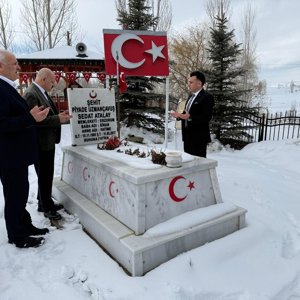 Şehit P. Uzm. Çvş. Sedat Atalay’ı Kabri Başında Dualarla Yad Ettik. - fotoğraf 1