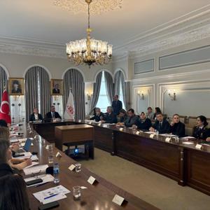 Vali Yardımcımız Sn. Dr. Serap ÖZMEN ÇETİN ve Çocuk Hizmetleri Genel Müdürümüz Sn. Hasan Basri ALAGÖZ Başkanlığında Güçlendirici Bakım Modeli Değerlendirme Toplantısı Gerçekleştirildi - fotoğraf 2