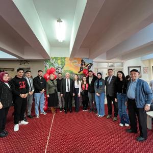 Edirne Huzurevi’nde Genc Ciftlere Özel Temsili Kına Gecesi Düzenlendi. - fotoğraf 1