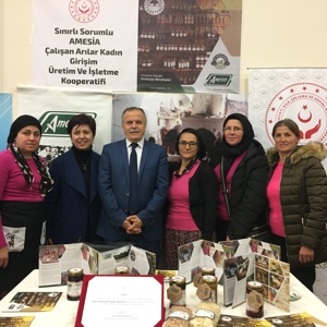 İl Müdürlüğü olarak, Hitit Üniversitesi Meslek Yüksekokulunda düzenlenen "Kadın Kooperatifleri Bölgesel Buluşması" etkinliğine katıldık.  - fotoğraf 1