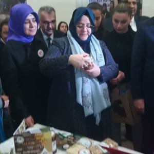 İl Müdürlüğü olarak, Hitit Üniversitesi Meslek Yüksekokulunda düzenlenen "Kadın Kooperatifleri Bölgesel Buluşması" etkinliğine katıldık.  - fotoğraf 4