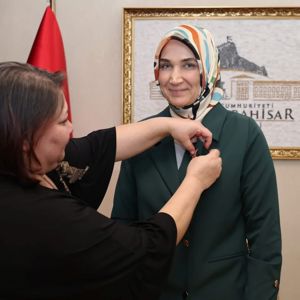 Türkiye’nin ilk Geçici Koruyucu Ailesi Olan ve İlimizde Yaşayan Asuman ve Serdar Akman çifti, Sayın Valimiz Kübra Güran Yiğitbaşı’na Ziyaret - fotoğraf 3