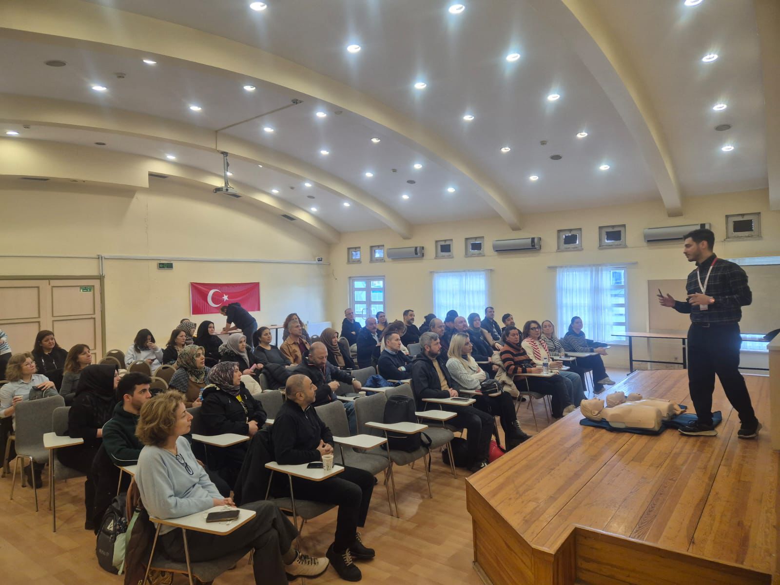 Koruyucu Ailelerimize Yönelik Temel İlk Yardım Eğitimi Gerçekleştirildi