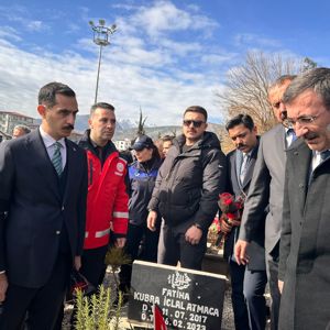 Hüznümüz İlk Günkü Gibi, Dayanışmamız Daimi - fotoğraf 1