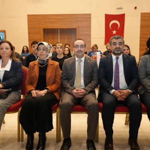 “Yaşlılığa Çok Yönlü Bakış” Paneli Gerçekleştirildi - fotoğraf 3