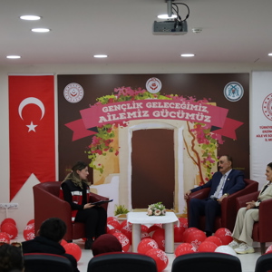 “Gençlik Geleceğimiz, Ailemiz Gücümüz” Bakanlığımız Himayesinde İl Müdürlüğümüz Koordinesinde “Evlenecek Gençlerin Desteklenmesi Projesi”nden Yararlanan Yeni Evli Çiftlerimizle “Aile Buluşmaları” Programında bir Araya Geldik. - fotoğraf 3