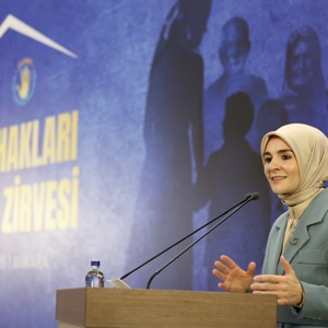 Bakanımız Mahinur Özdemir Göktaş "İnsan Hakları ve Aile Zirvesi"nde konuştu: - fotoğraf 8