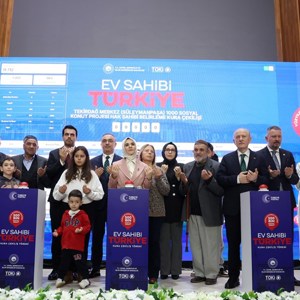 Aile ve Sosyal Hizmetler Bakanımız Göktaş, Tekirdağ'da sosyal konutların kura çekilişinde konuştu - fotoğraf 3