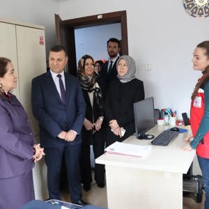 Aile Ve Sosyal Hizmetler Bakan Yardımcımız Sayın Dr. Sevim Sayım Madak İl Müdürlüğümüzü Ve Sosyal Hizmet Merkezimizi Ziyaret Etti - fotoğraf 7
