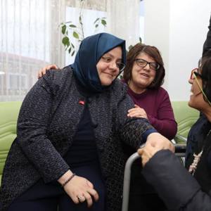 Bakanımız Sayın Zehra Zümrüt SELÇUK Çorum da - fotoğraf 10