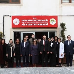 Sayın Dr. Sevim Sayım Madak Safranbolumuzda Kadın Emeğiyle Güçlenen Umuduyla Büyüyen Aile Destek Merkezimizi Ziyaret Etti - fotoğraf 1