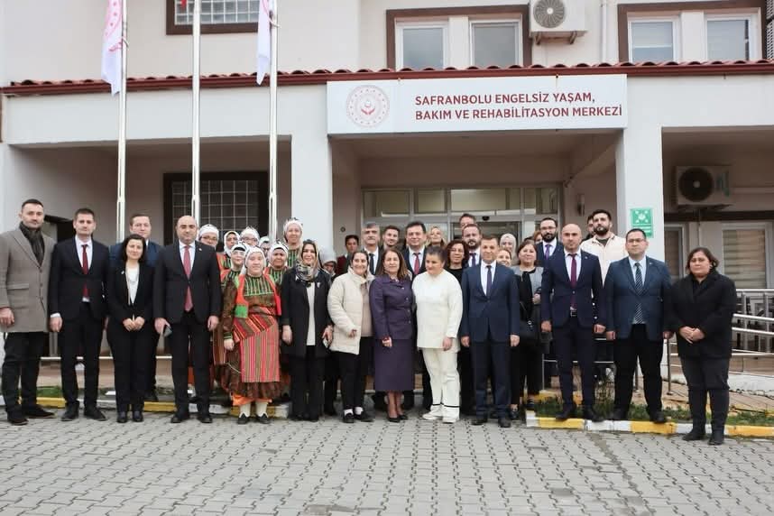 Sayın Dr. Sevim Sayım Madak Safranbolu Engelsiz Yaşam Bakım Rehabilitasyon Ve Aile Danışma Merkezimizi Ziyaret Etti