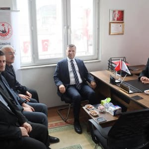 İl Müdürümüz Abdurrahman Bilgiç Türkiye Gaziler Ve Şehit Aileleri Vakfı Karabük Şubesini Ziyaret Etti - fotoğraf 2