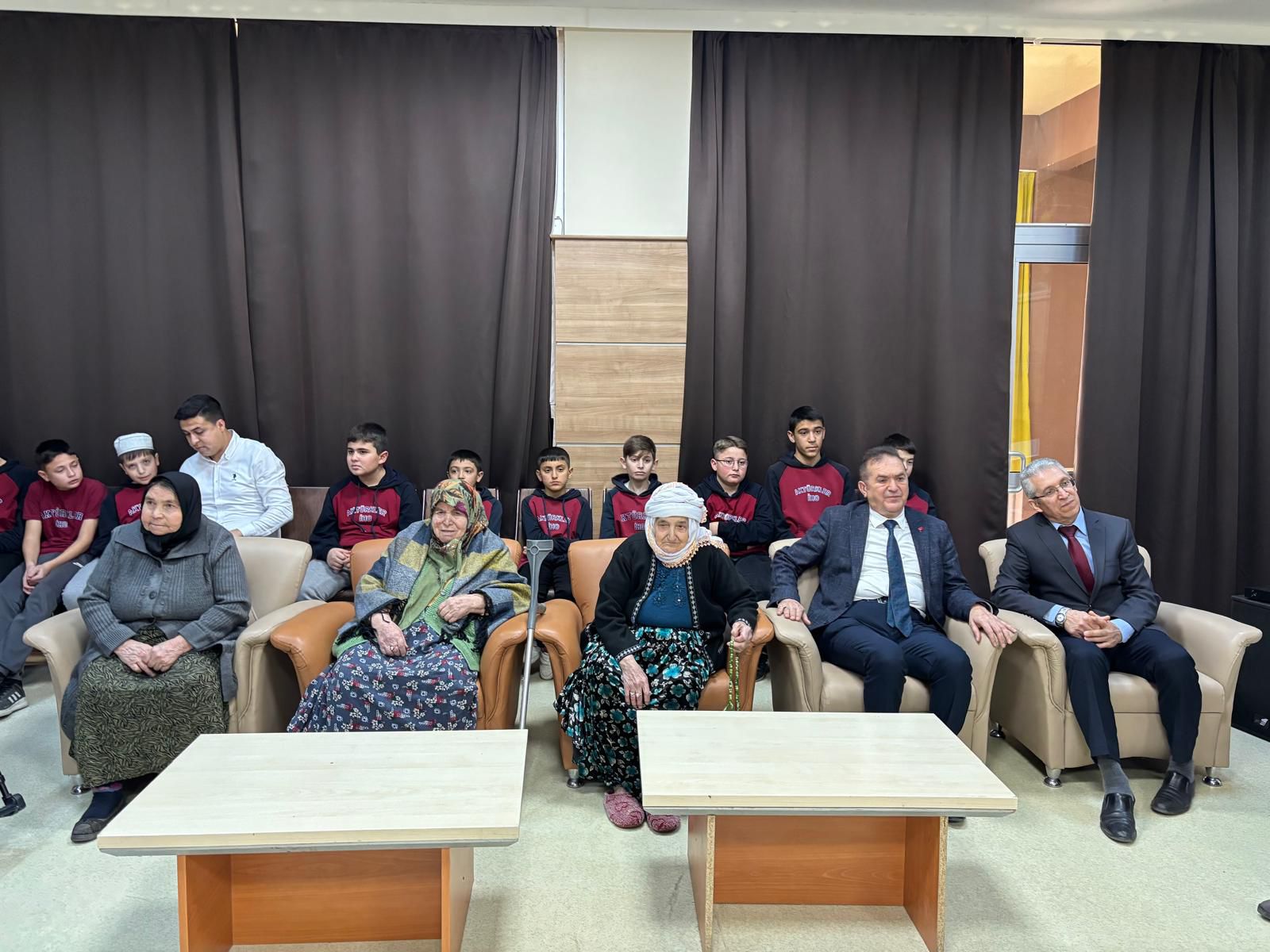 Sandıklı Hüseyin Develi Huzurevinde Ramazan'ı Şerif'in Gelişine Program Düzenlendi