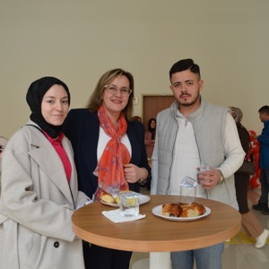 ''Gençlik Geleceğimiz, Ailemiz Gücümüz” mottosuyla Aile Buluşması Programı  - fotoğraf 13