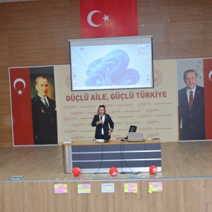 ''Gençlik Geleceğimiz, Ailemiz Gücümüz” mottosuyla Aile Buluşması Programı  - fotoğraf 12