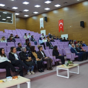 ''Gençlik Geleceğimiz, Ailemiz Gücümüz” mottosuyla Aile Buluşması Programı  - fotoğraf 1