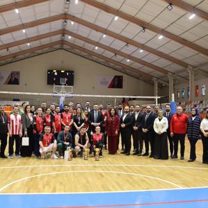 2026 Yılı Personeller Arası Voleybol Turnuvamızın Final Maçı ve Kupa Töreni, İl Müdürümüz Sn. Ömer TURAN’ın Katılımıyla Gerçekleşmiştir - fotoğraf 3