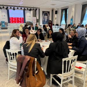 Vali Yardımcımız Sn. Dr. Serap Özmen Çetin ve İl Müdürümüz Sn. Ömer Turan’ın Katılımıyla Kadına Yönelik Şiddetle Mücadele V. İl Eylem Planı Çalıştayı Gerçekleştirildi - fotoğraf 6