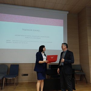 Abdullah Gül Üniversitesi’nde “Bir Çocuğa Koruyucu Aile Olmak” Konulu Bilgilendirme Konferansı Düzenlendi - fotoğraf 3