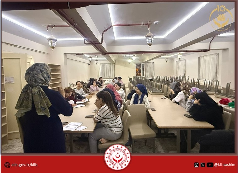 Nakşidil Valide Sultan Yurt Müdürlüğü B ve C Blokta  kalan üniversite öğrencilerine yönelik evlilik öncesi eğitim programı gerçekleştirildi. Eğitim kapsamında; sağlıklı iletişim, evlilikte uyum, aile içi roller ve karşılıklı anlayışın önemi gibi konular ele alındı. Gençlerin evlilik sürecine bilinçli ve sağlıklı bir bakış açısıyla hazırlanmasını amaçlayan program, öğrencilerin katılımı ve ilgisiyle tamamlandı.