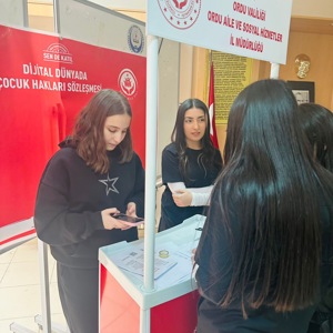 Gençler Dijital Dünyada Haklarının Farkında - fotoğraf 3