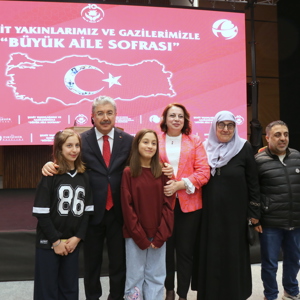 Eskişehir’de "Büyük Aile Sofrası": Şehit Yakınları ve Gaziler İftarda Buluştu - fotoğraf 8