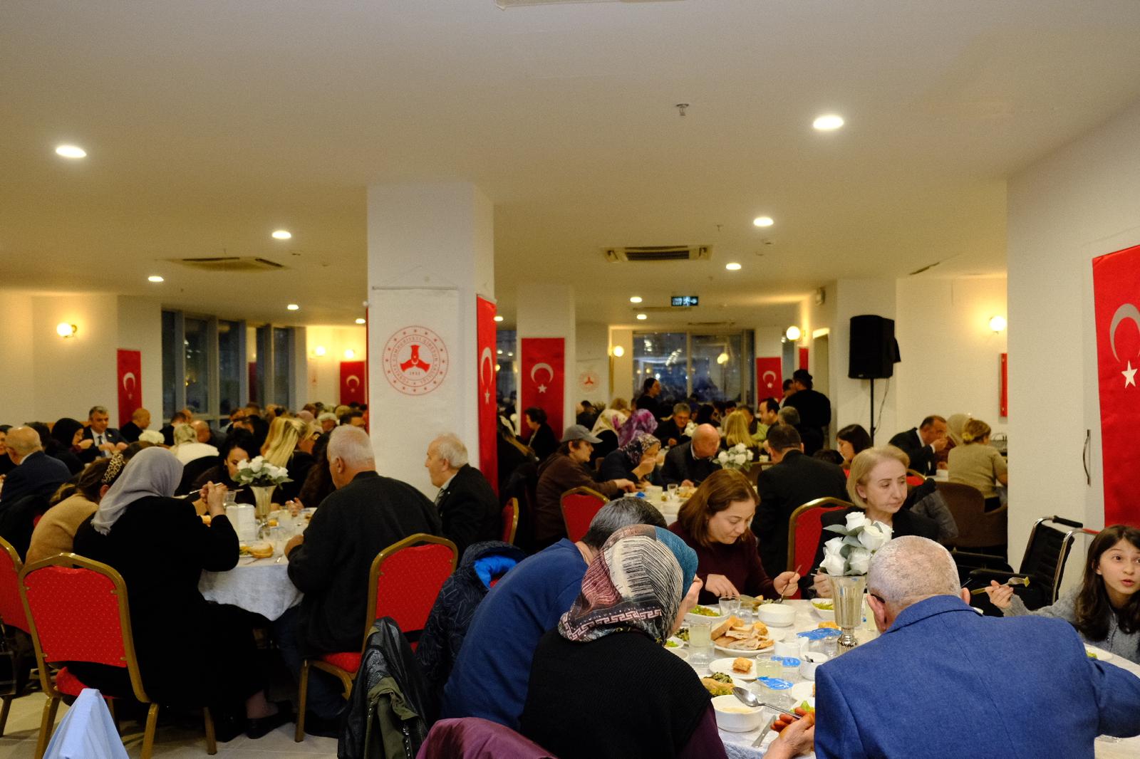 Ramazan’ın Bereketinde Şehit Yakınlarımız ve Gazilerimizle Gönül Sofrasında Buluştuk.