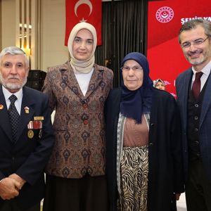 Büyük Aile Sofrasında Şehit Aileleri ve Gazilerimizle İftar - fotoğraf 3