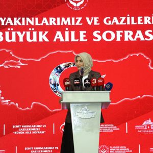 Büyük Aile Sofrasında Şehit Aileleri ve Gazilerimizle İftar - fotoğraf 1