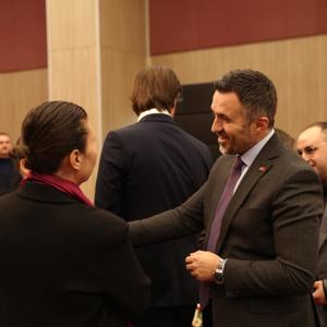 İstanbul Valimiz Sn. Davut GÜL’ün Ev Sahipliğinde Kurulan “Büyük Aile Sofrası”nda Kıymetli Şehit Yakınları ve Kahraman Gazilerimizle Bir Araya Geldik - fotoğraf 5