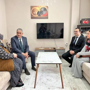İl Müdürümüz Sayın Hüseyin Özdemir, Malkara İlçemizde Bulunan Şehit Nihat Alparslan’ın Bizlere Emaneti Olan Kıymetli Annesini Ziyaret Etti - fotoğraf 1