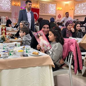 Ramazan’ın İlk İftarında Çocuklar ve Aileleri Aynı Sofrada Buluştu - fotoğraf 5