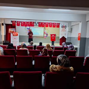 AEP Kapsamında Velilere ve Kadınlara Yönelik Eğitimler Gerçekleştirildi - fotoğraf 1
