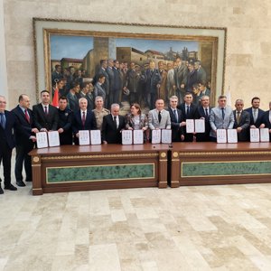 Çocuklarımızın Geleceği İçin Güçlü Adım: Toplumsal Uyum ve Destek Programı İş Birliği Protokolü İmzalandı - fotoğraf 1