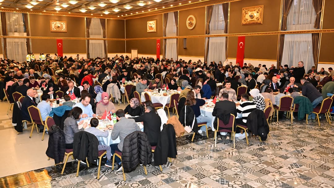 Büyük Aile Sofrası İftar Programı