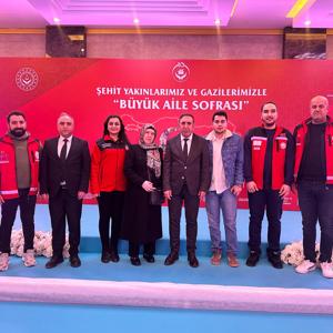 “Büyük Aile Sofrası” İftar Programında Şehit Yakınlarımız ve Gazilerimizle Bir Araya Gelindi - fotoğraf 9