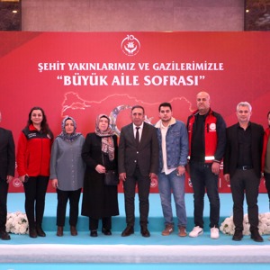 “Büyük Aile Sofrası” İftar Programında Şehit Yakınlarımız ve Gazilerimizle Bir Araya Gelindi - fotoğraf 8
