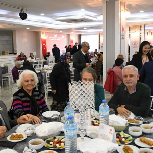 Ramazan Ayının İlk İftarını Şehit Ailelerimiz ve Gazilerimizle Açtık - fotoğraf 17