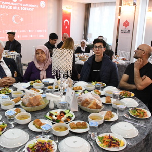 Ramazan Ayının İlk İftarını Şehit Ailelerimiz ve Gazilerimizle Açtık - fotoğraf 11