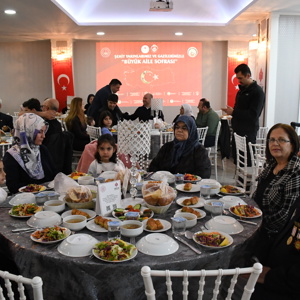 Ramazan Ayının İlk İftarını Şehit Ailelerimiz ve Gazilerimizle Açtık - fotoğraf 10