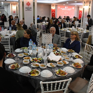 Ramazan Ayının İlk İftarını Şehit Ailelerimiz ve Gazilerimizle Açtık - fotoğraf 9