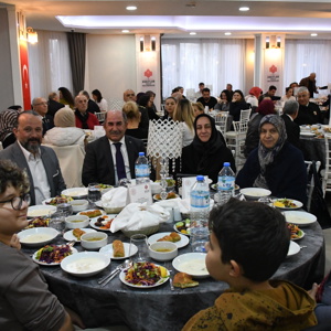 Ramazan Ayının İlk İftarını Şehit Ailelerimiz ve Gazilerimizle Açtık - fotoğraf 2