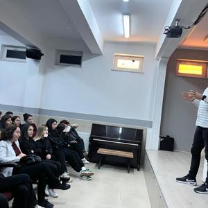  “Güvenli Medya Kullanımı ve Şiddetle Mücadele” Konulu Seminer Düzenlenmiştir. - fotoğraf 1