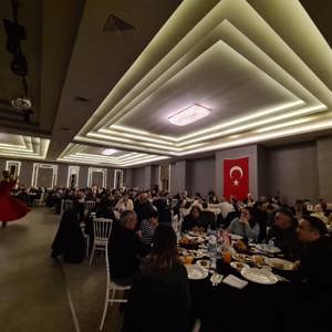 Karacabey’de Şehit Yakınları ve Gaziler Onuruna İftar Programı Düzenlendi - fotoğraf 3