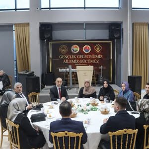 Gençlik Geleceğimiz Ailemiz Gücümüz - fotoğraf 10
