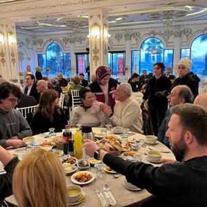 Kaymakamlarımızın Ev Sahipliğinde Sosyal Hizmet Merkezlerimizce Düzenlenen “Büyük Aile Sofraları” Programı Gerçekleştirildi - fotoğraf 1