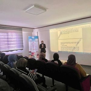 “Çocuklar Güvende” ve “İlk Öğretmenim Ailem” Mobil/Web Uygulamaları Bilgilendirme Semineri - fotoğraf 1