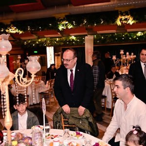 Aziz Şehitlerimizin Kıymetli Emanetleri ve Kahraman Gazilerimizle “Büyük Aile Sofrası” İftar Programı - fotoğraf 1