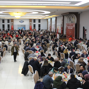 “Şehit Yakınları ve Gazilerimizle Büyük İftar Sofrası” Programı Gerçekleştirildi - fotoğraf 3